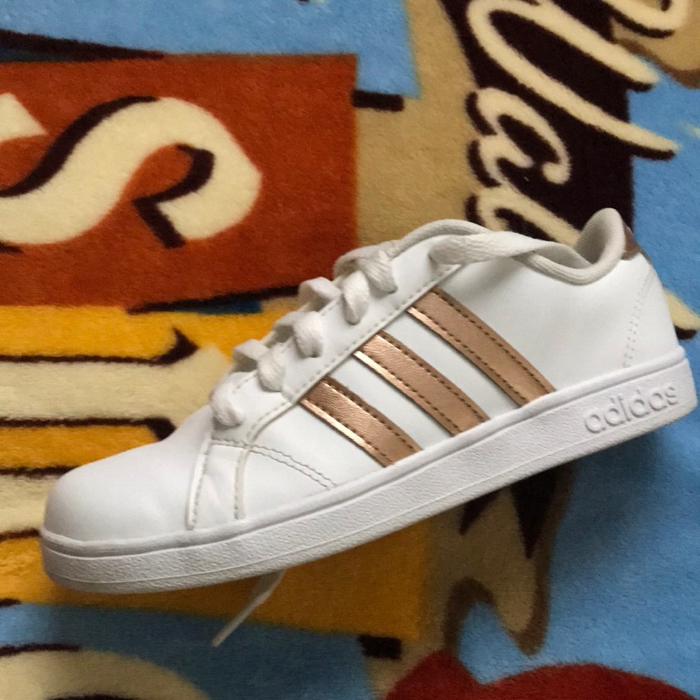 Adidas shoes - Picture 2 of 8